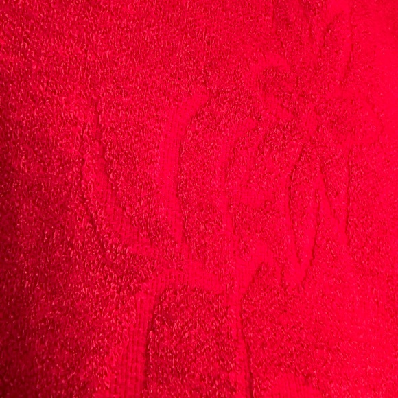 Red Wrap with Fur Pom Pom detail - Picture 9 of 9